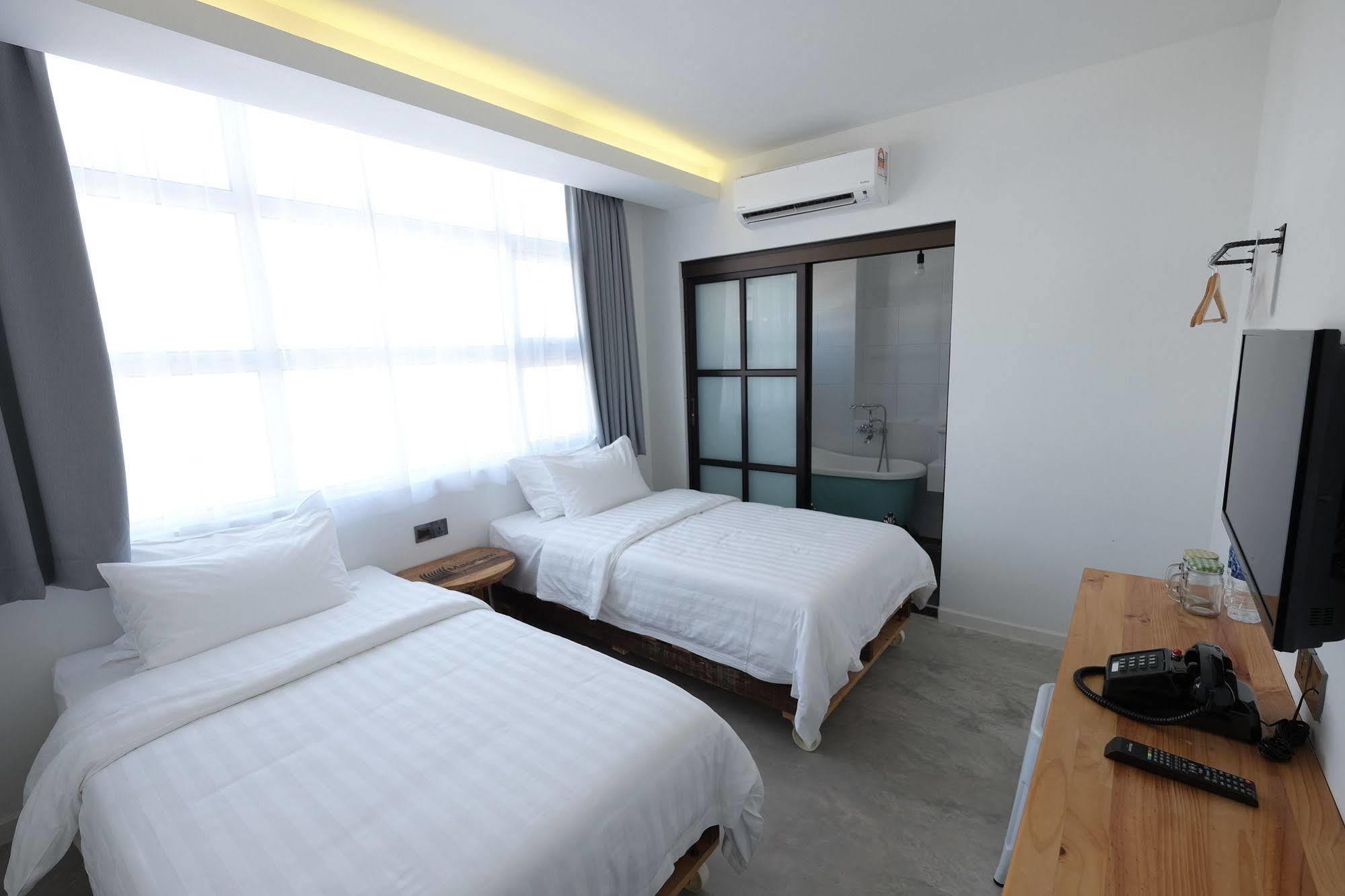 White Loft Hotel Malakka Dış mekan fotoğraf