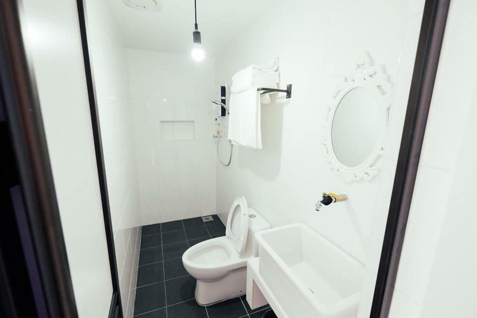 White Loft Hotel Malakka Dış mekan fotoğraf